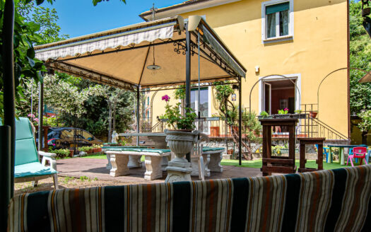 Villa a Bolzaneto in vendita